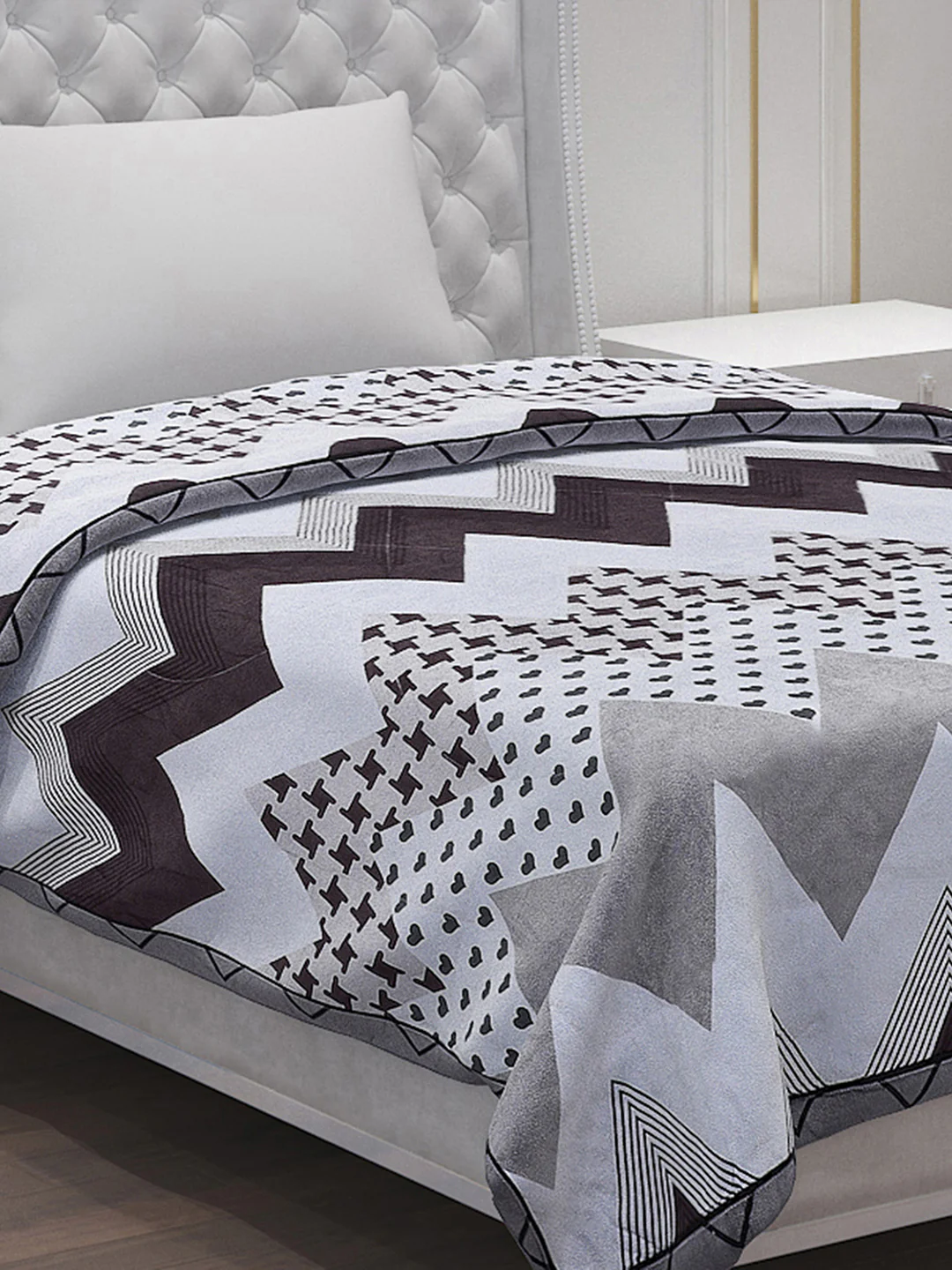Printed Polyester Single Bed Comforter for AC Room - Image 4