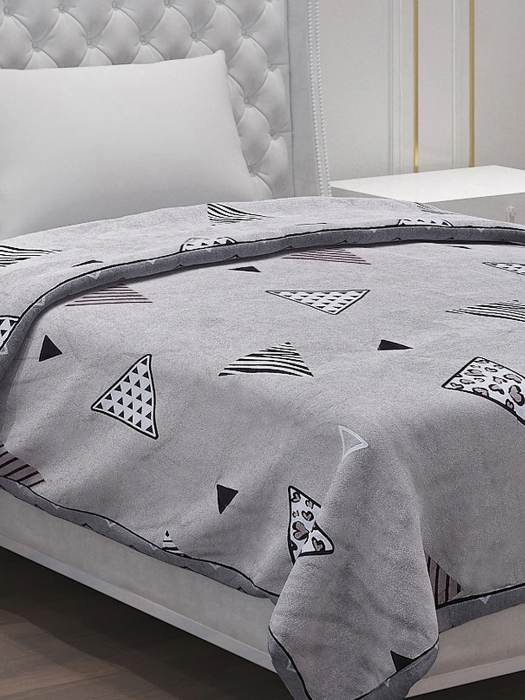 Printed Polyester Single Bed Comforter for AC Room - Image 4