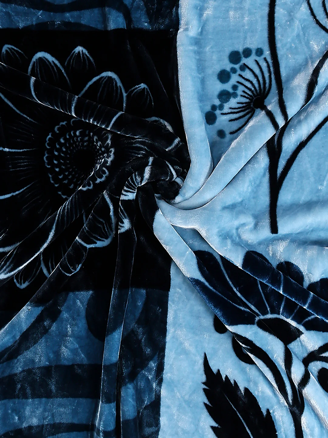 Printed Single Bed 2 Ply, 895 GSM Blanket for Heavy Winter - (Lavish Pvc) - Image 7