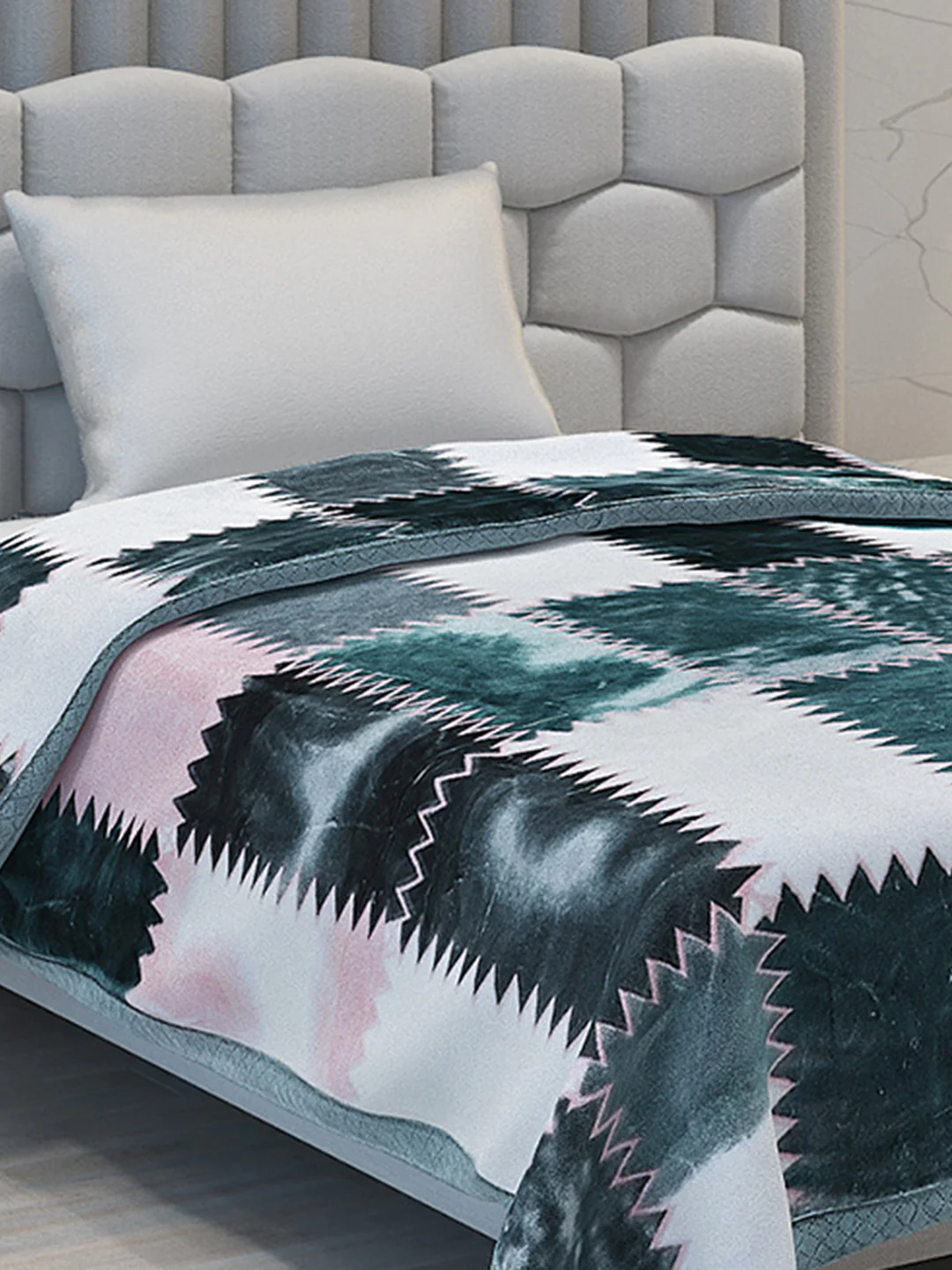 Printed Single Bed Blanket for Mild Winter -2 Ply - Image 4