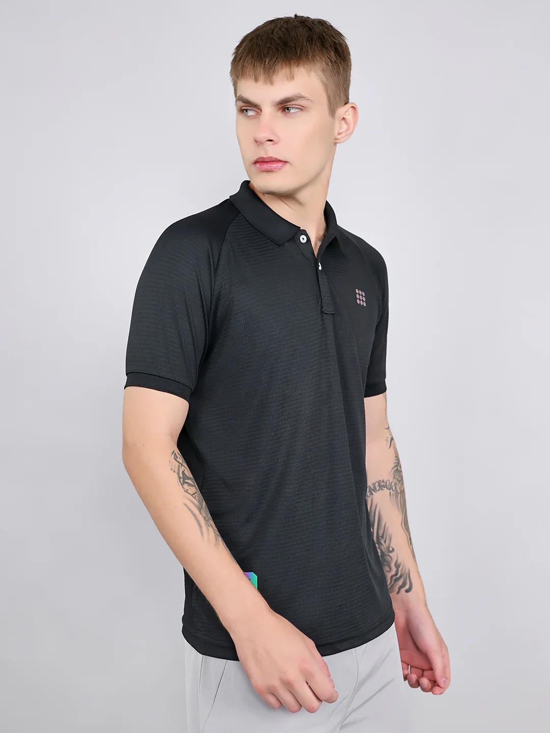 Rock.it Men Black Solid Collar Half Sleeve T-Shirt - Image 3