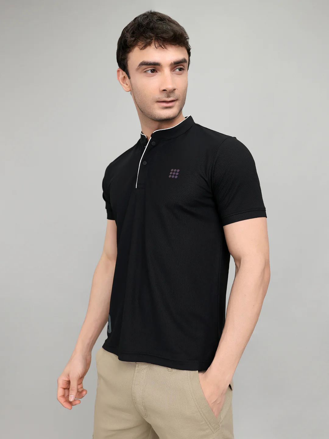 Rock.it Men Black Solid Henley Neck Half Sleeve T-Shirt - Image 2