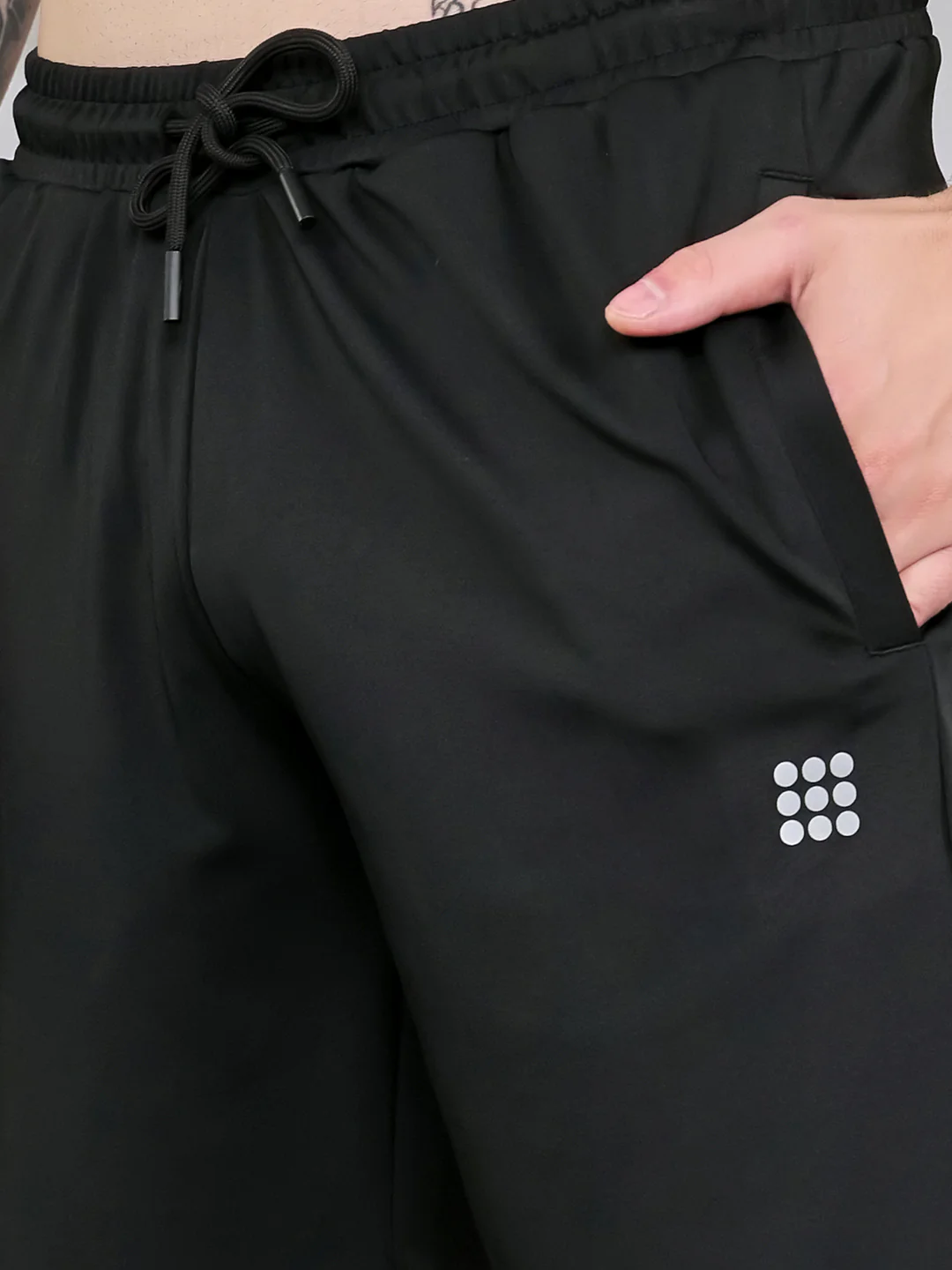 Rock.it Men Black Solid Regular Fit Shorts - Image 5