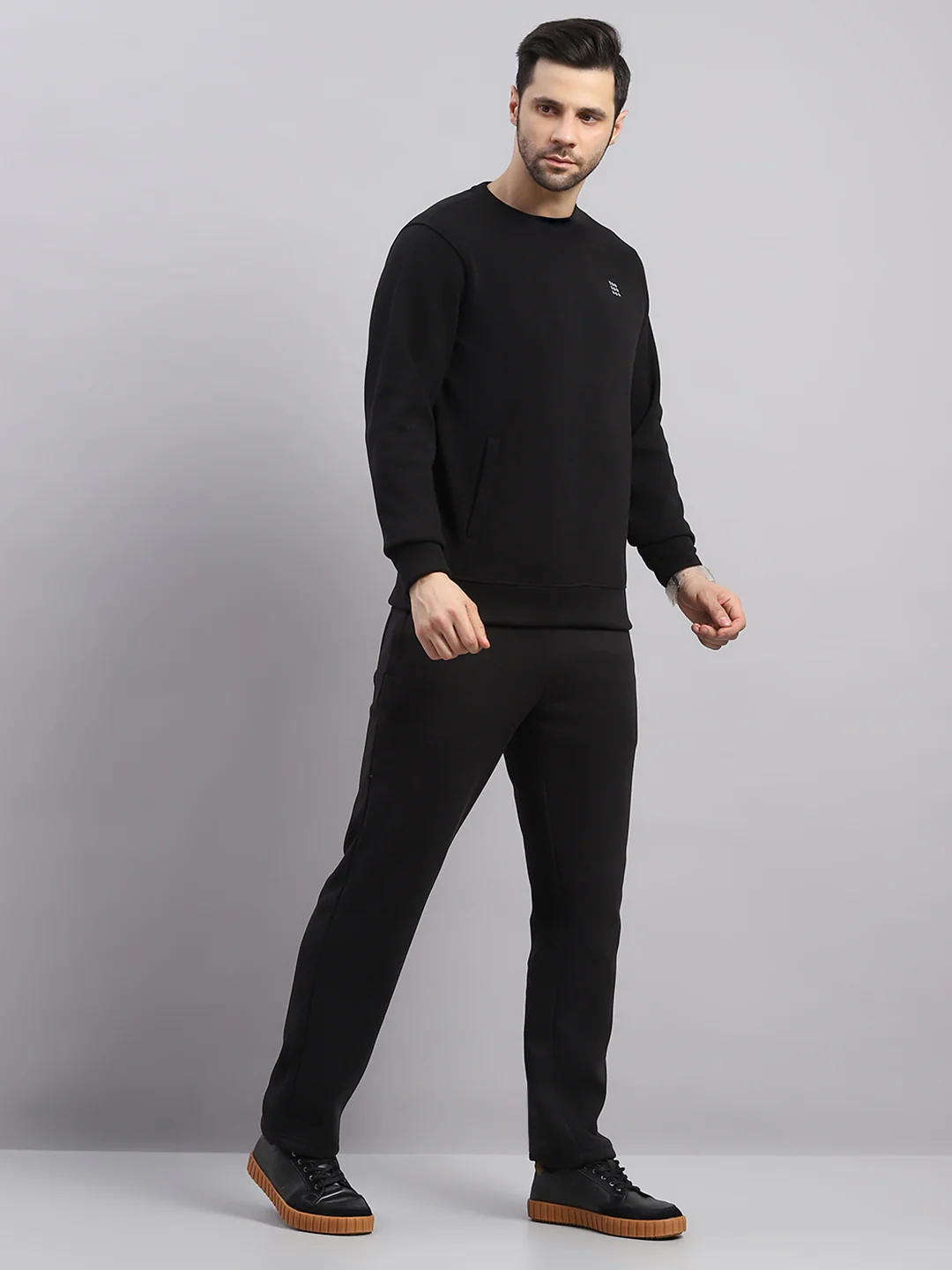 Rock.it Men Black Solid Round Neck Full Sleeve Winter Tracksuit - Image 4