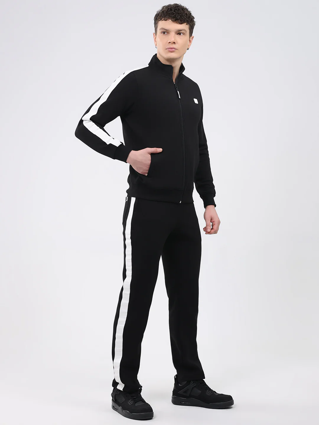 Rock.it Men Black Solid Round Neck Full Sleeve Winter Tracksuit - Image 4