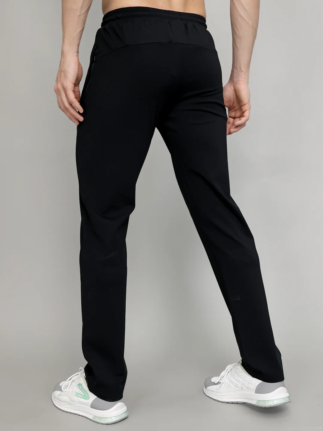 Rock.it Men Black Solid Slim Fit Lower - Image 4