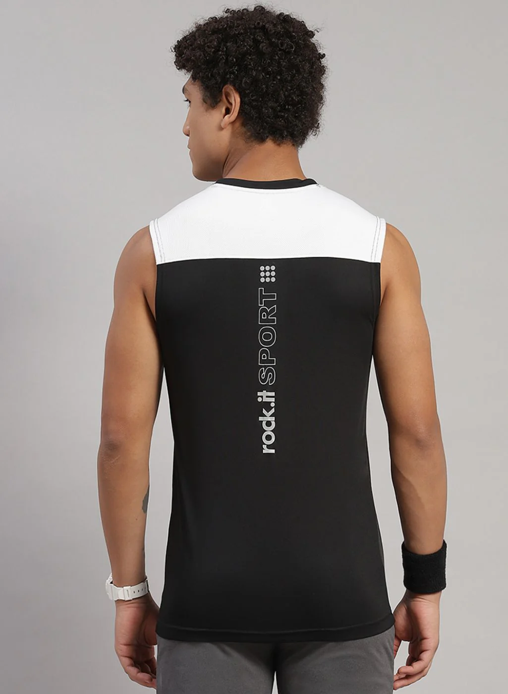 Rock.it Men Black Solid T-Shirt - Image 4
