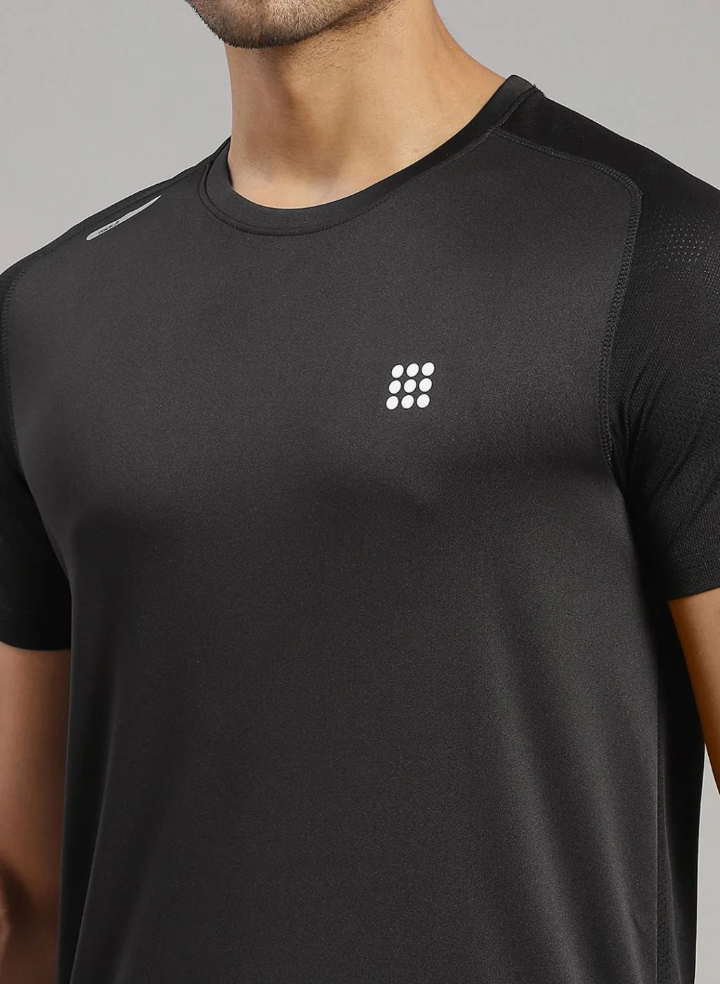 Rock.it Men Black Solid T-Shirt - Image 6