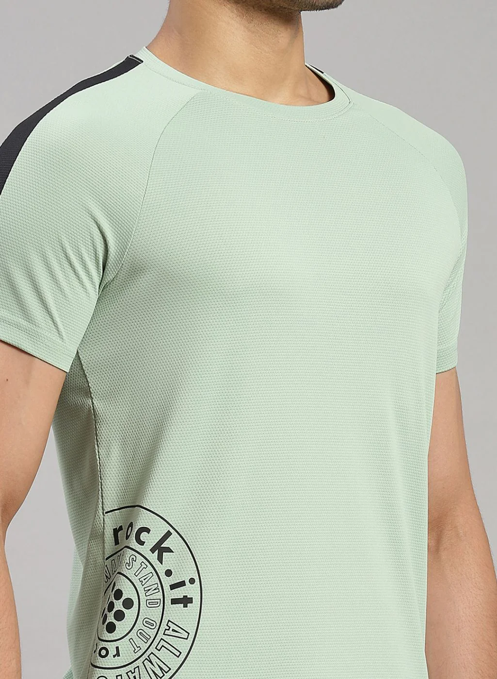 Rock.it Men Green Solid T-Shirt - Image 6