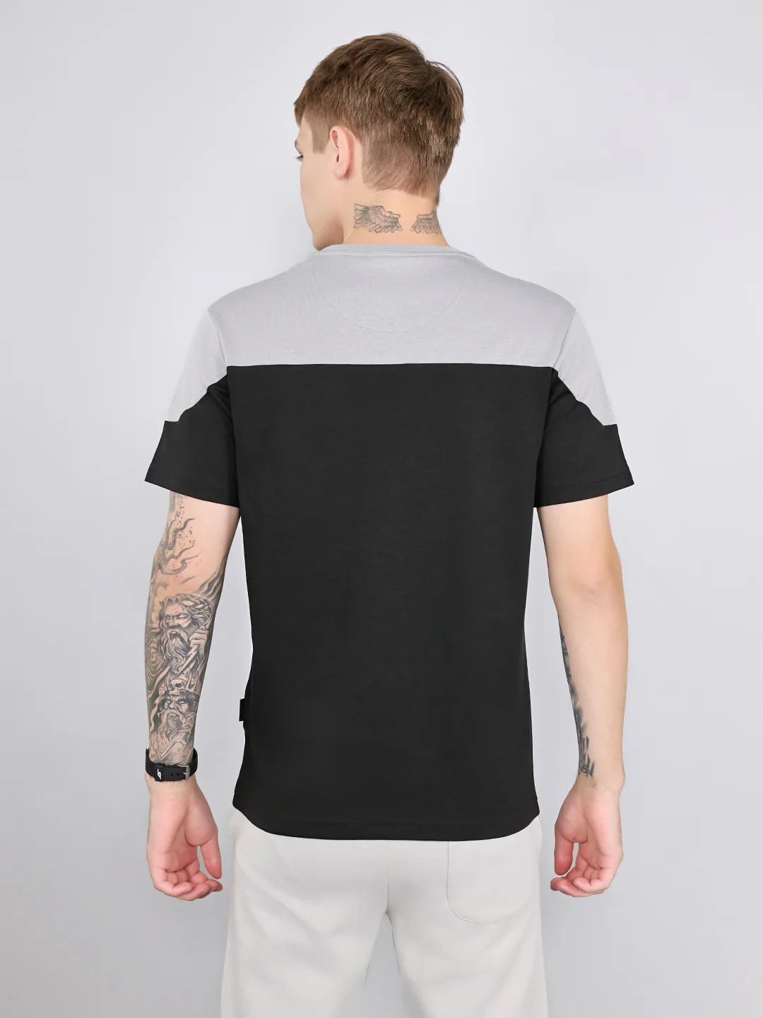 Rock.it Men Grey Solid Round Neck Half Sleeve T-Shirt - Image 4