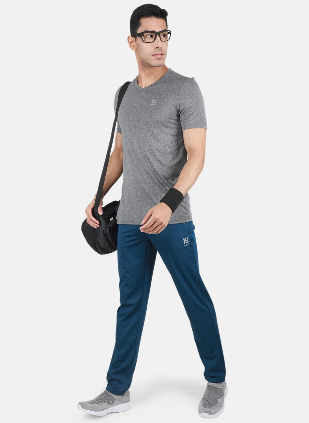 Rock.it Men Grey Solid T-Shirt - Image 4