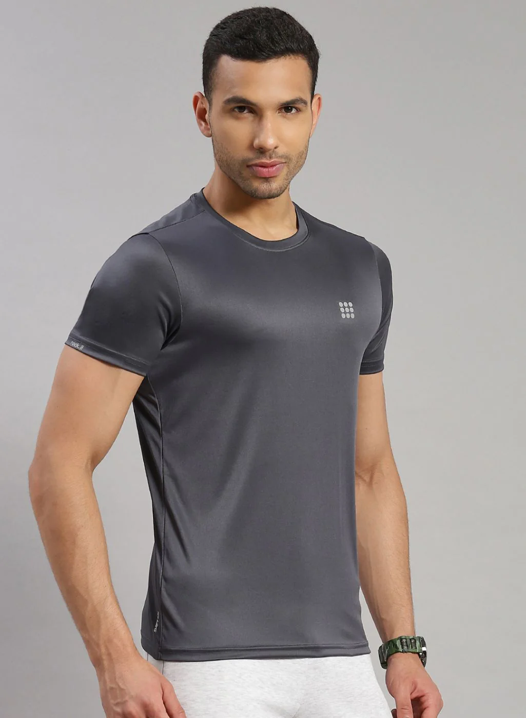 Rock.it Men Grey Solid T-Shirt - Image 4