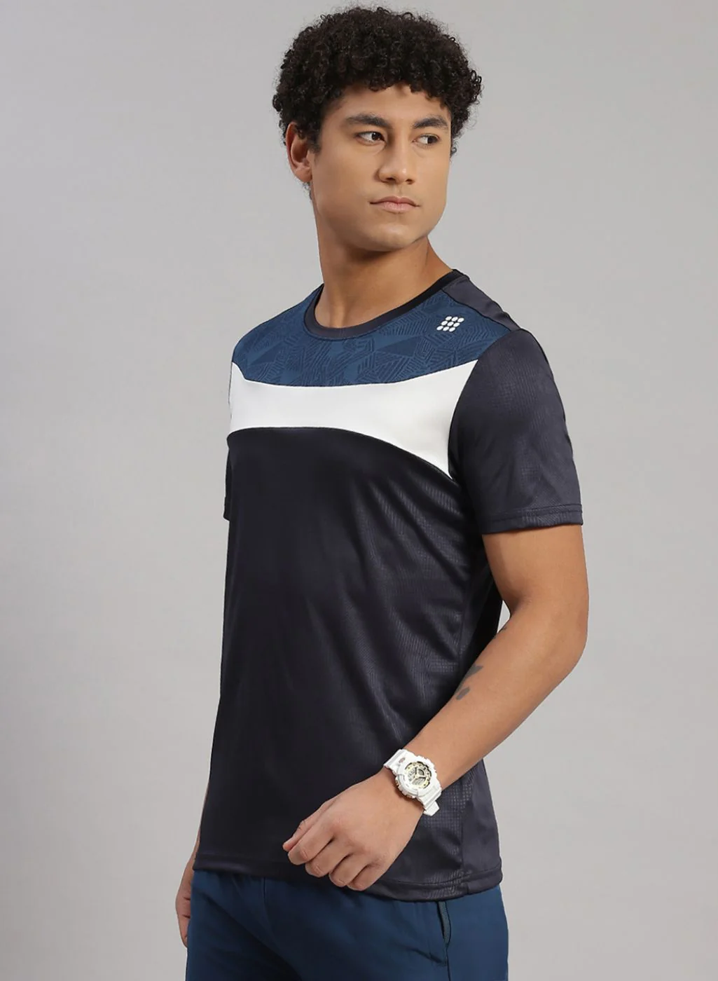 Rock.it Men Grey Solid T-Shirt - Image 2