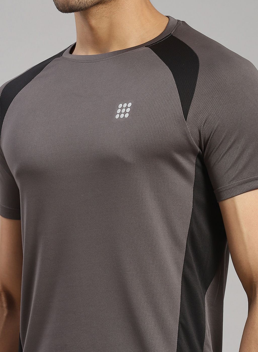 Rock.it Men Grey Solid T-Shirt - Image 6