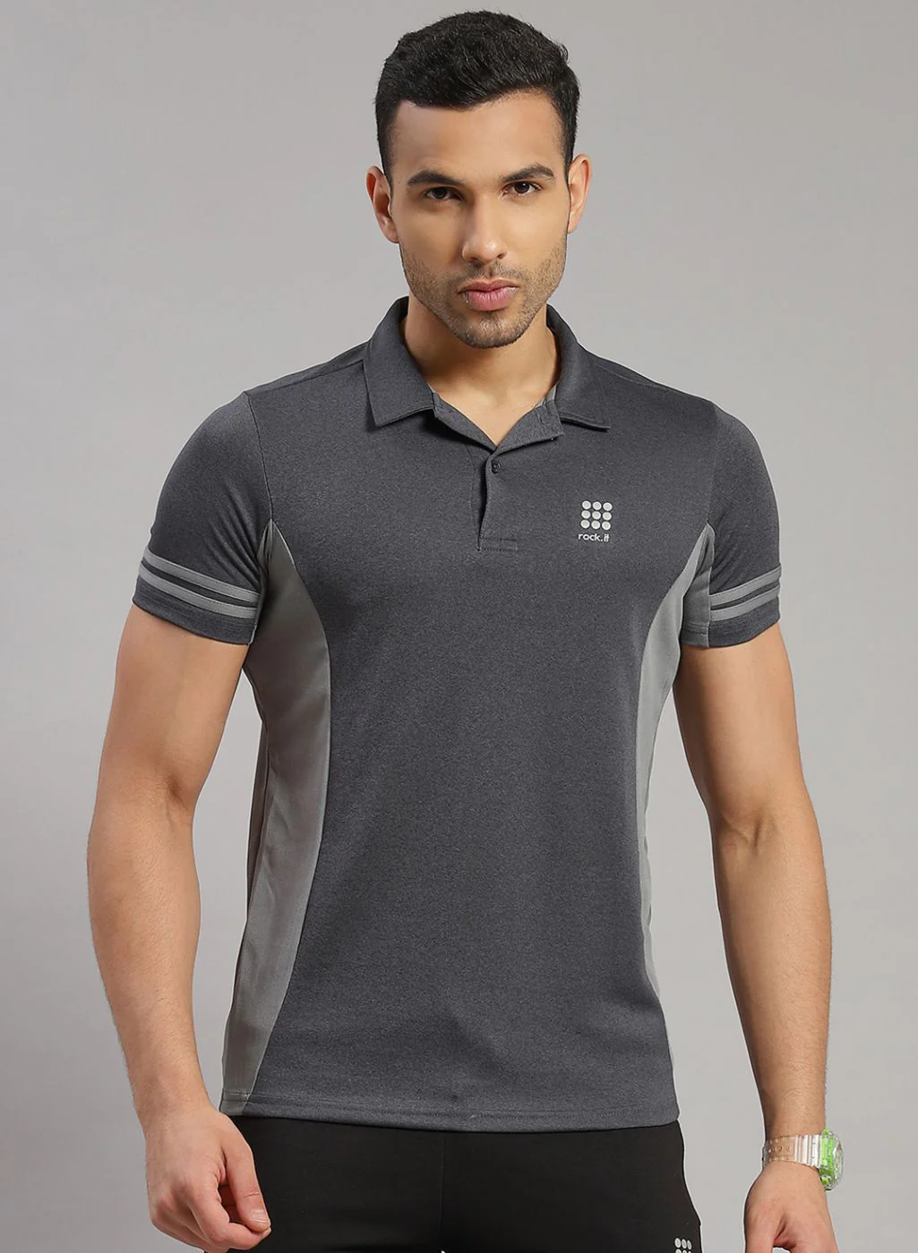 Rock.it Men Grey Solid T-Shirt - Image 2