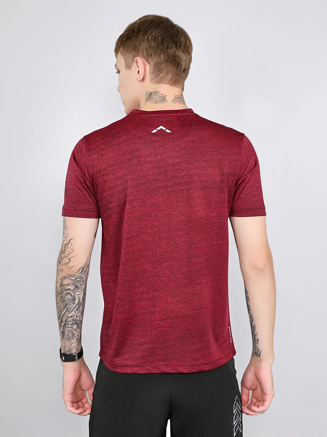 Rock.it Men Maroon Jacquard Round Neck Half Sleeve T-Shirt - Image 4
