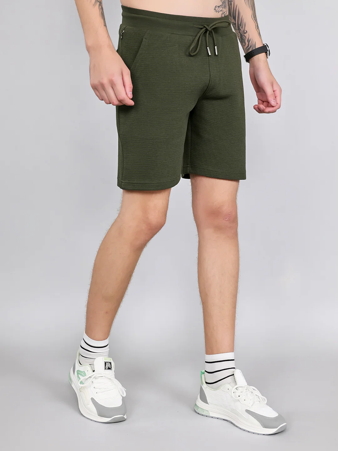 Rock.it Men Olive Solid Regular Fit Shorts - Image 3