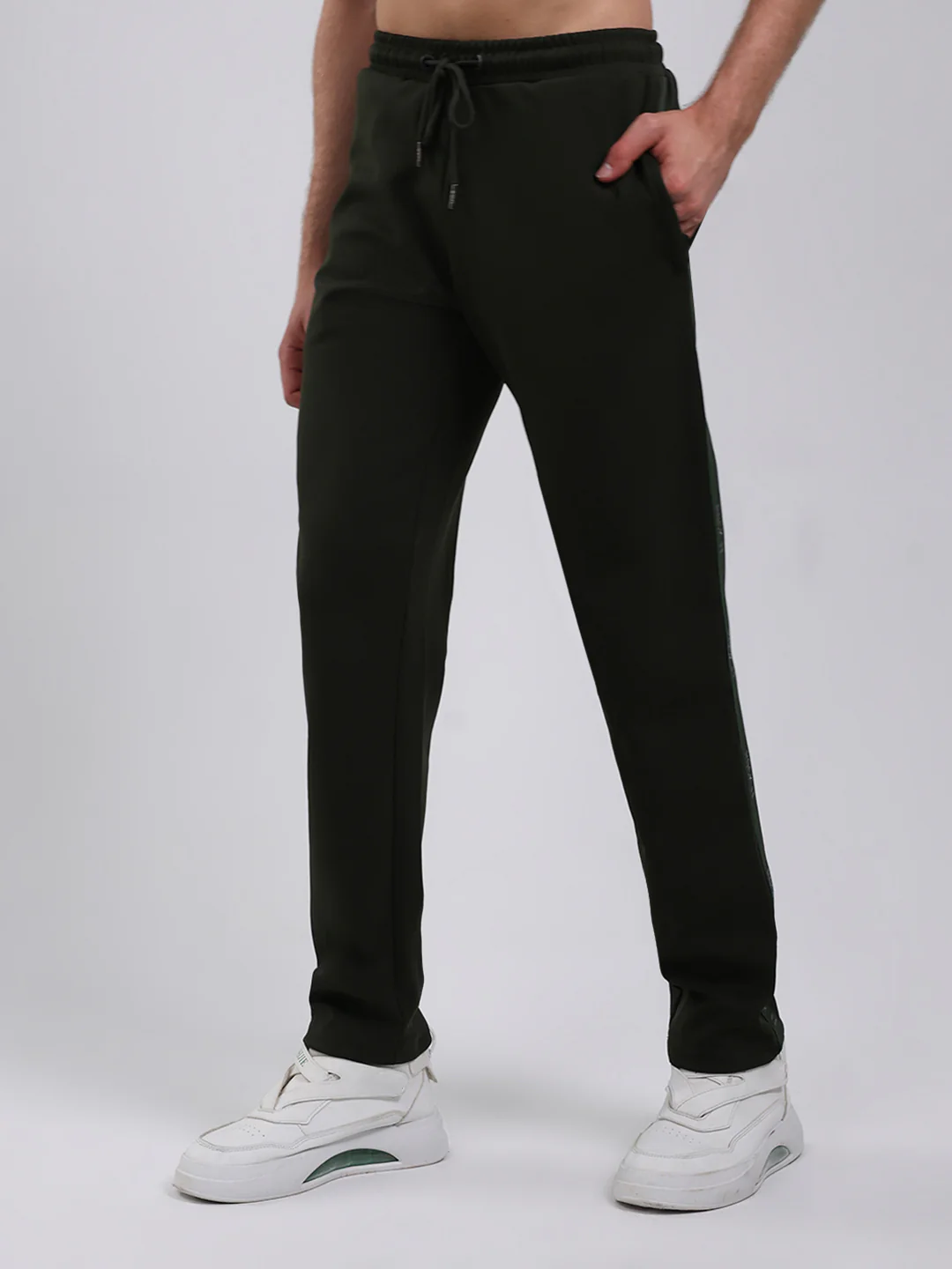 Rock.it Men Olive Solid Round Neck Full Sleeve Winter Tracksuit - Image 7