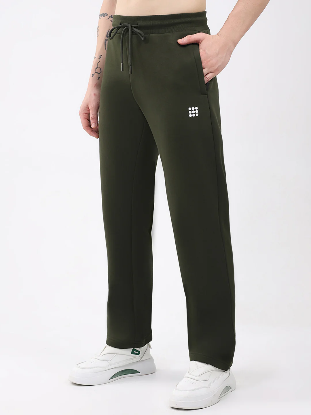 Rock.it Men Olive Solid Round Neck Sleeveless Winter Tracksuit - Image 6