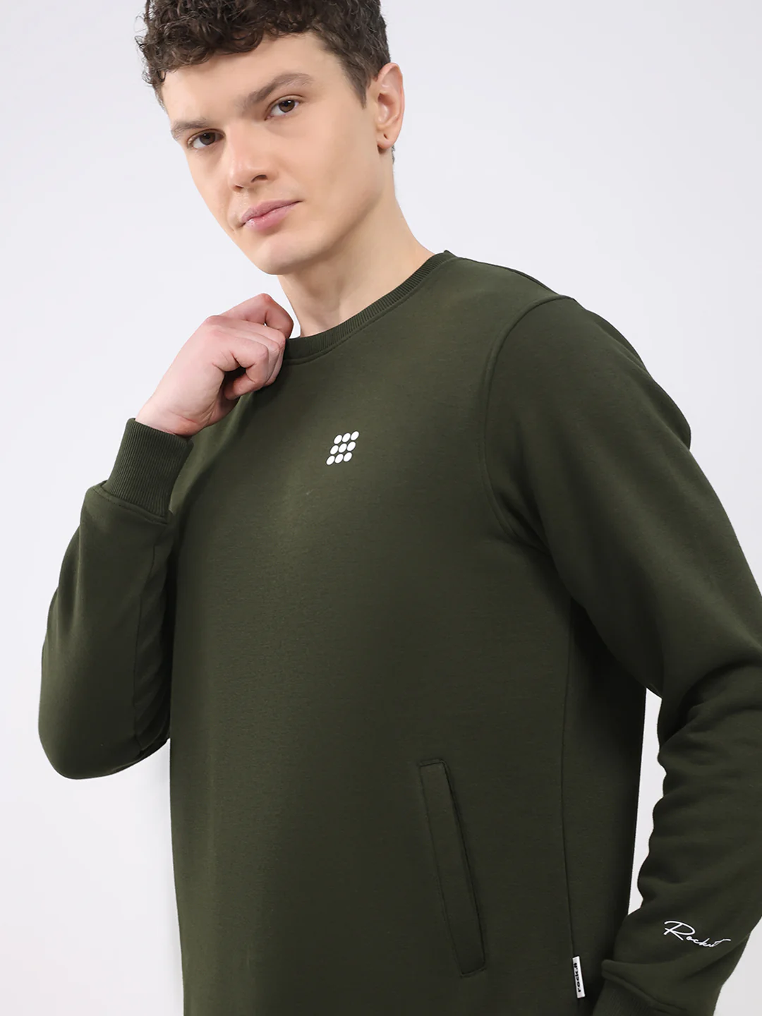 Rock.it Men Olive Solid Round Neck Sleeveless Winter Tracksuit - Image 7