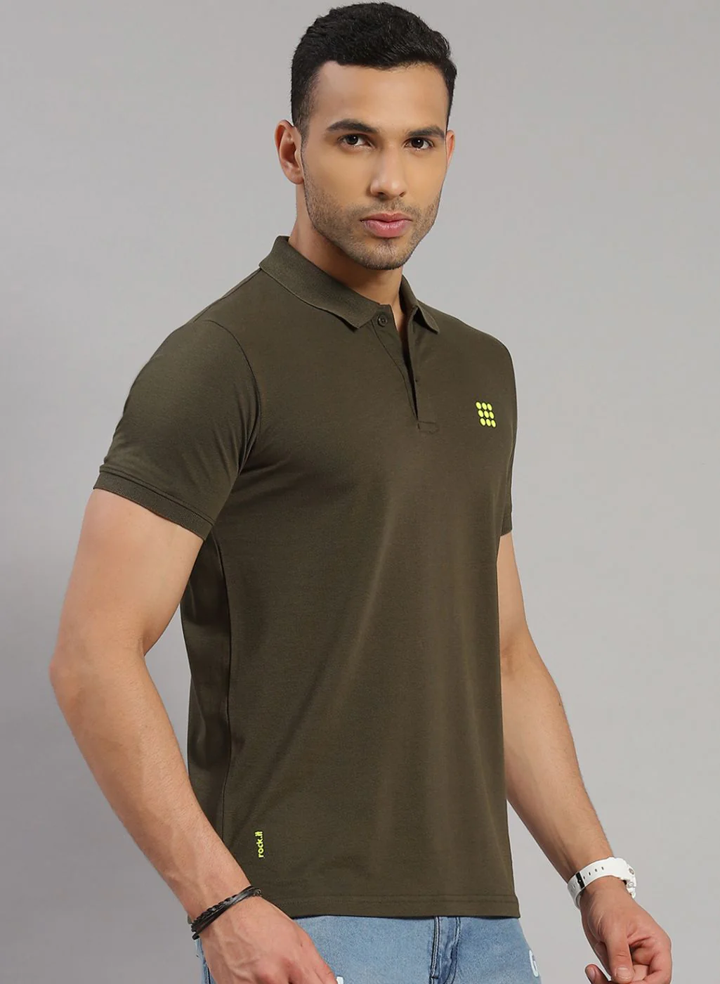 Rock.it Men Olive Solid T-Shirt - Image 4