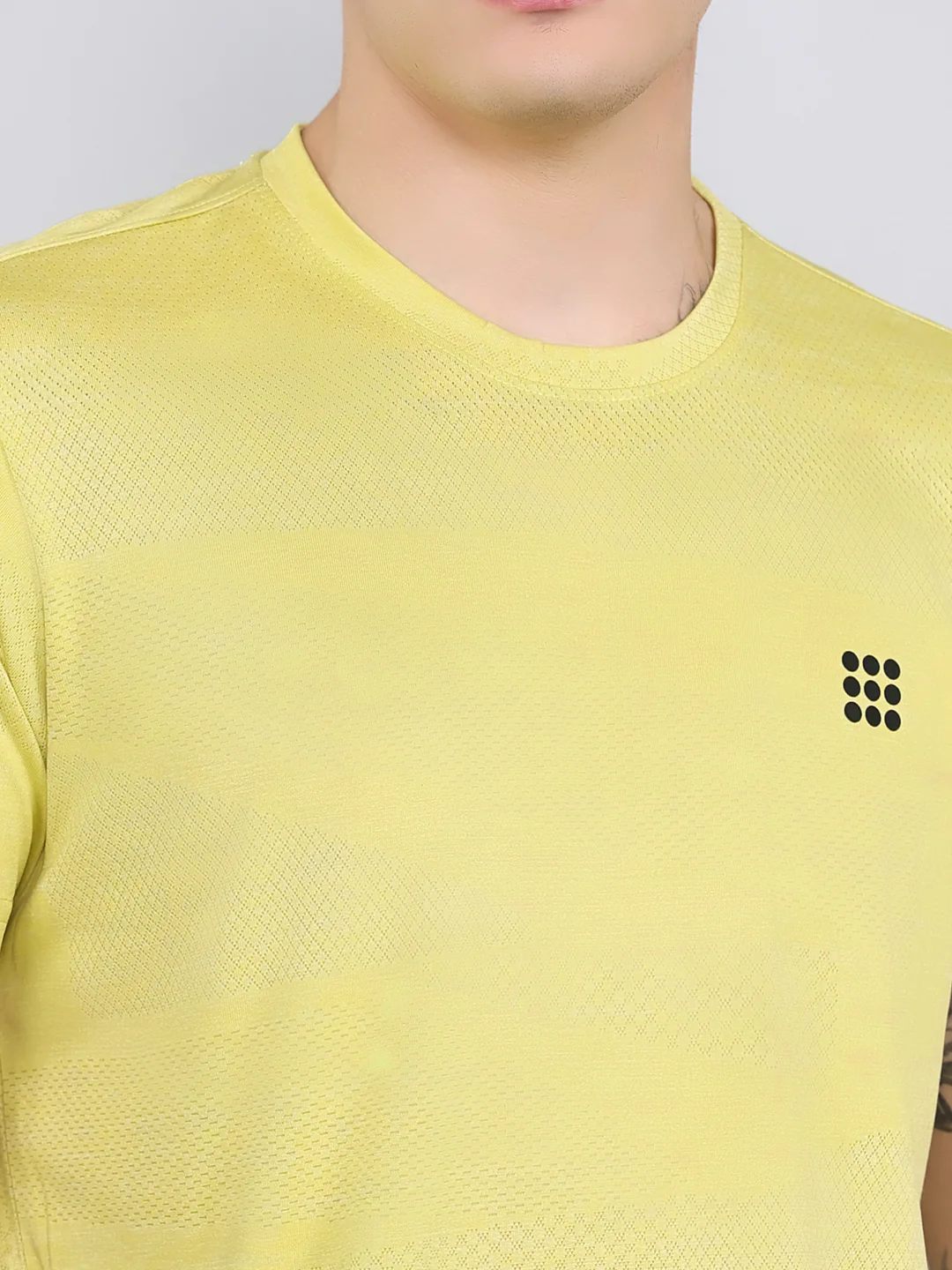 Rock.it Men Yellow Jacquard Round Neck Half Sleeve T-Shirt - Image 5