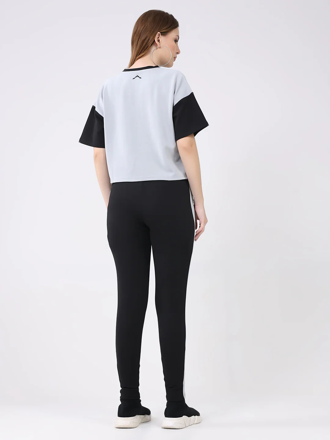 Rock.it Women Black & Grey Solid Round Neck Half Sleeve Cords Set - Image 5
