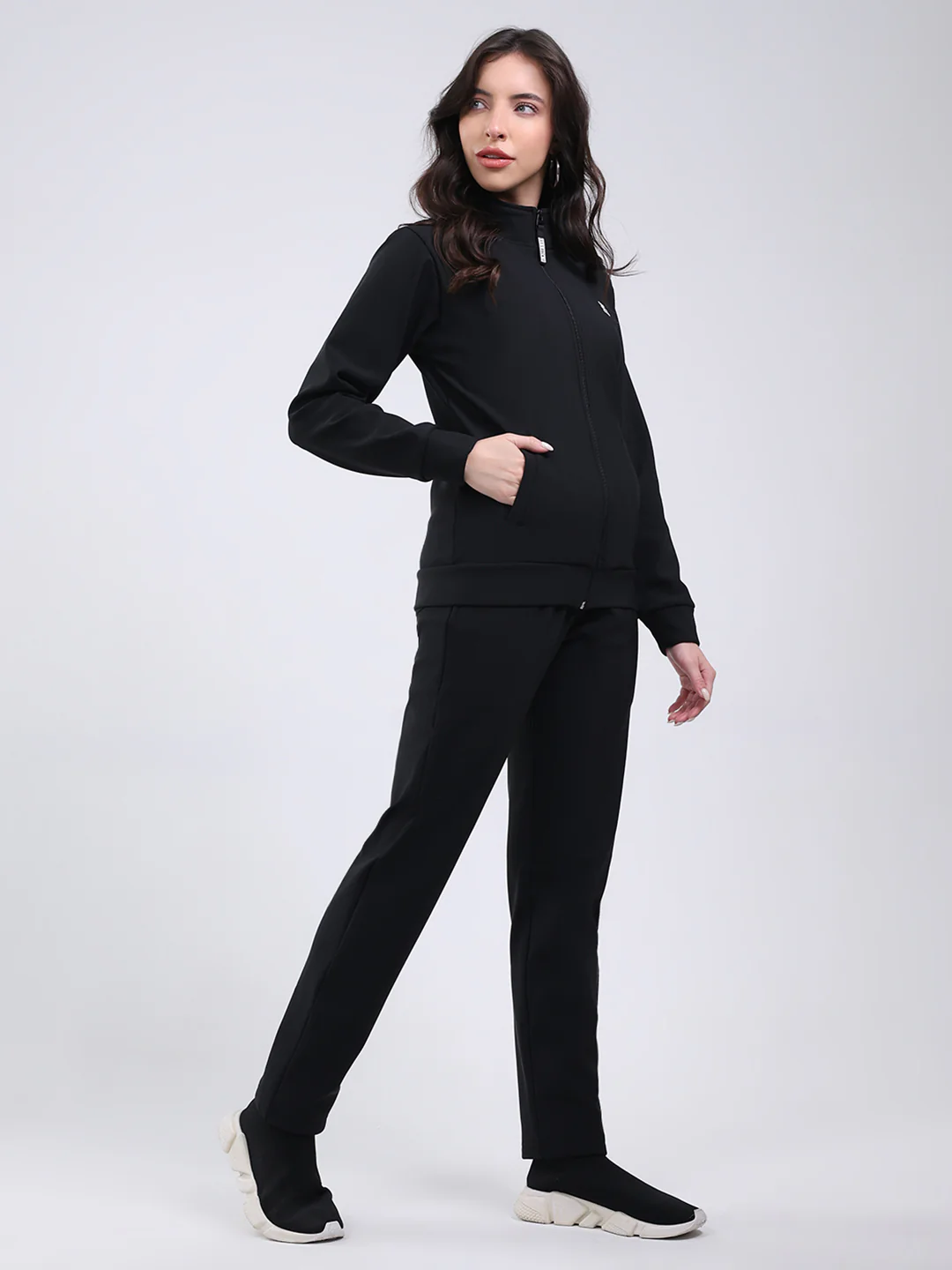 Rock.it Women Black Solid Collar Full Sleeve Winter Tracksuit - Image 4