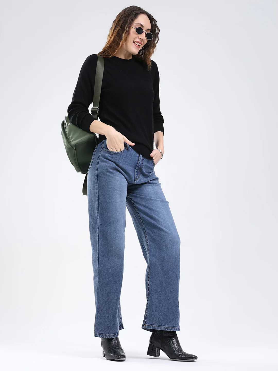 Rock.it Women Black Solid Round Neck Full Sleeve Pullover - Image 2