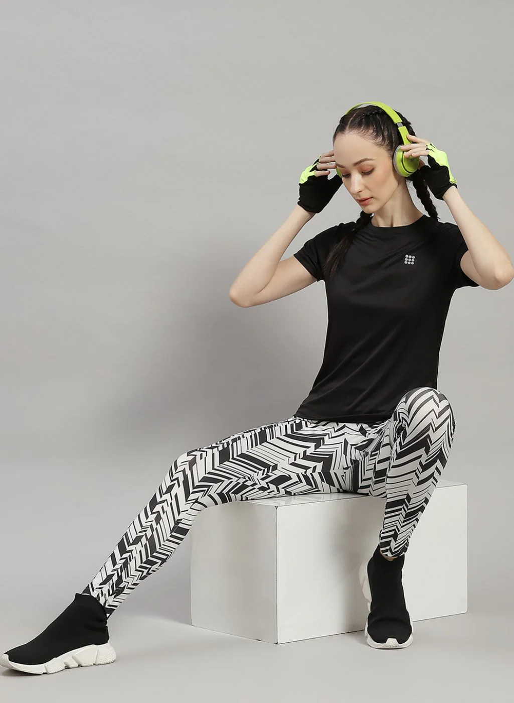 Rock.it Women Black Solid Top - Image 2