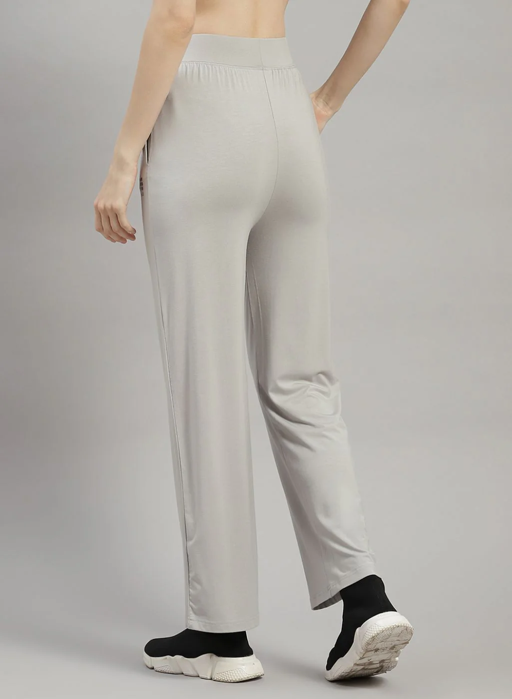 Rock.it Women Grey Solid Trackpant - Image 4