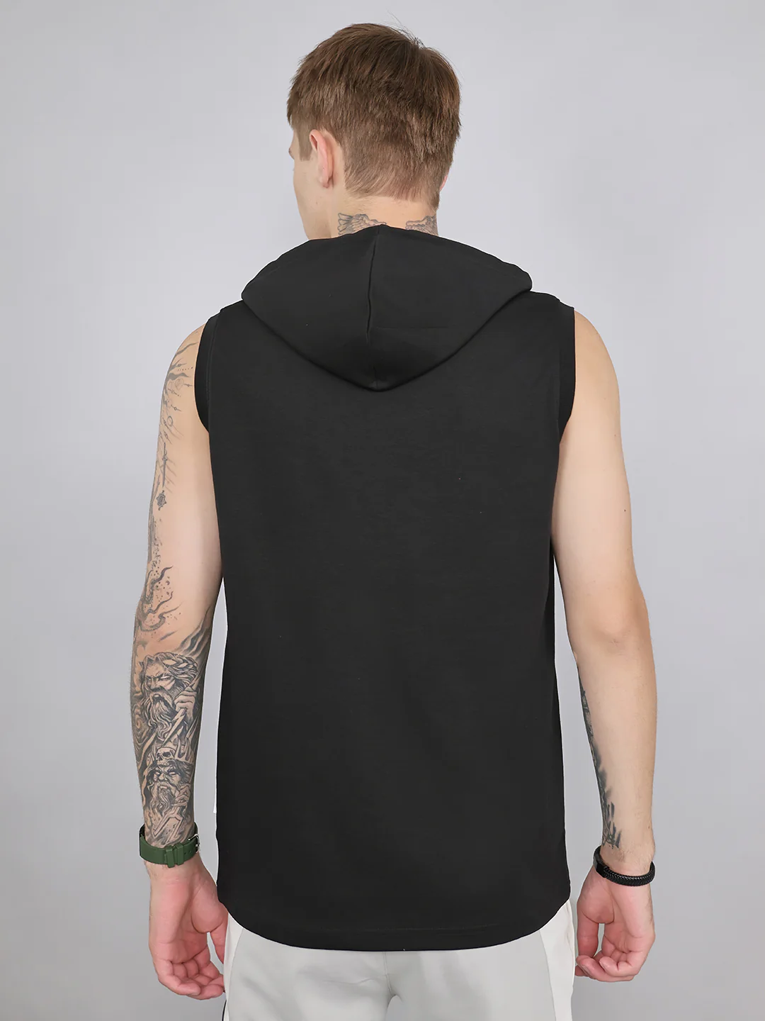Rock.it Men Black Solid Hooded Sleeveless T-Shirt - Image 4