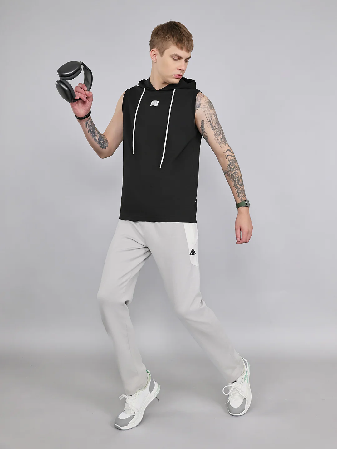 Rock.it Men Black Solid Hooded Sleeveless T-Shirt - Image 6