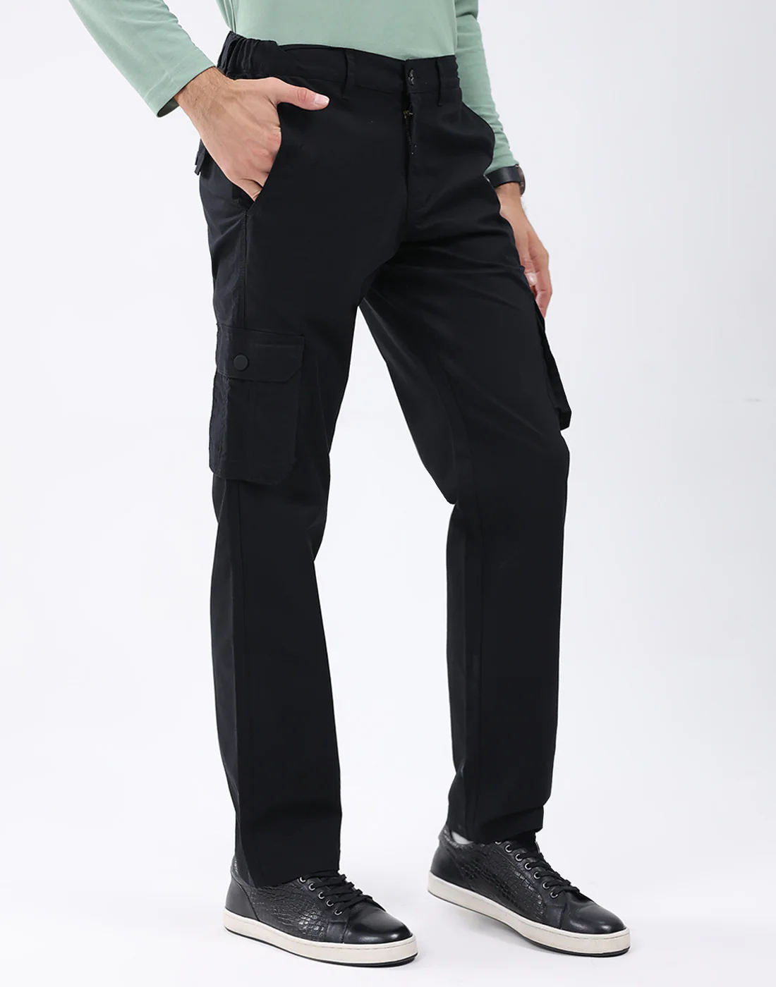 Rock.it Men Black Solid Regular Fit Cargo - Image 3