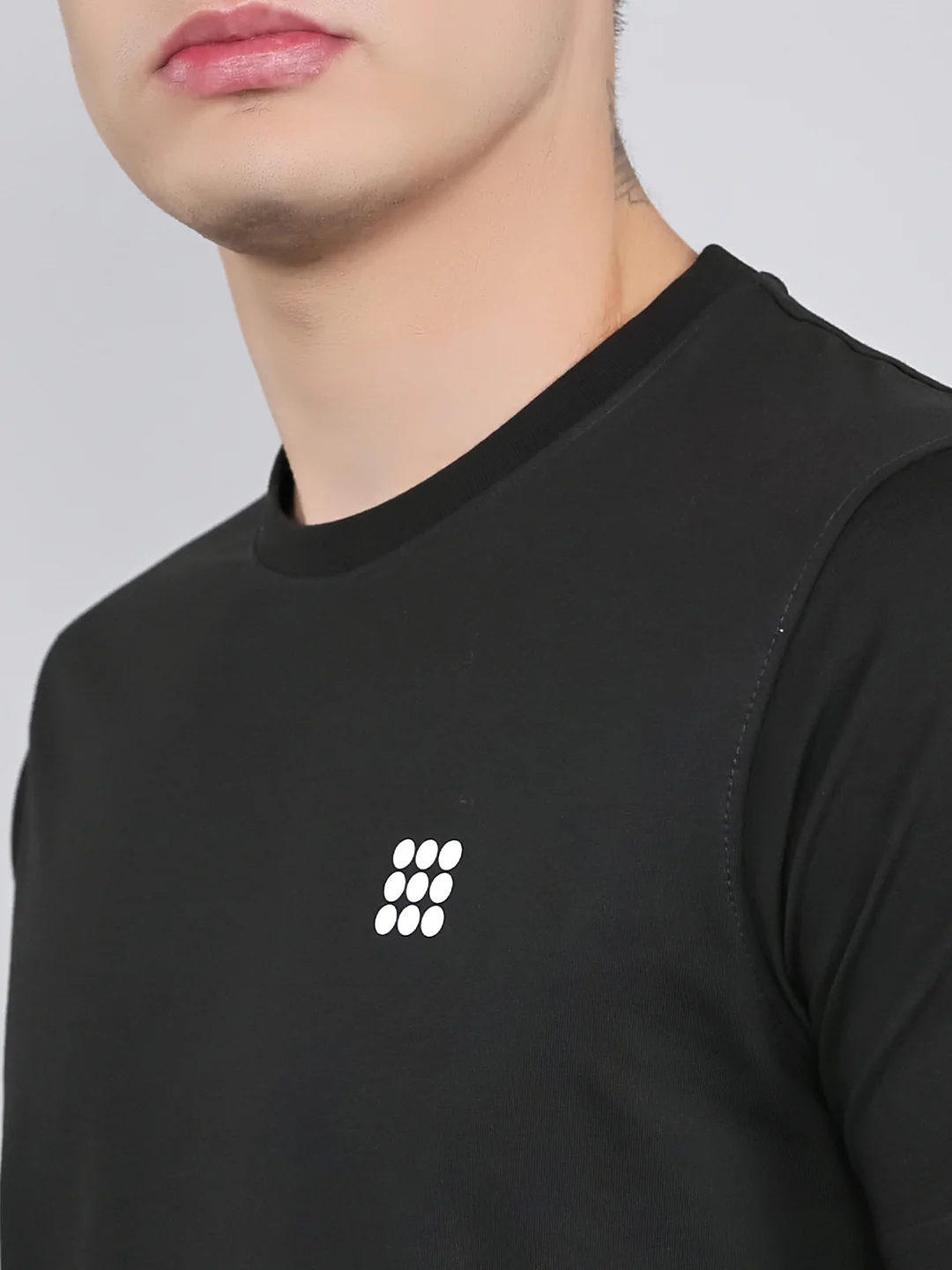Rock.it Men Black Solid Round Neck Half Sleeve T-Shirt - Image 7