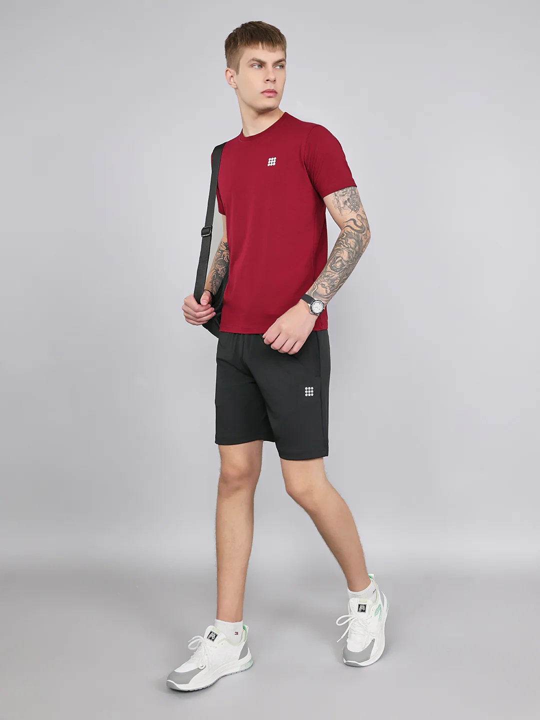 Rock.it Men Maroon Solid Round Neck Half Sleeve T-Shirt - Image 6
