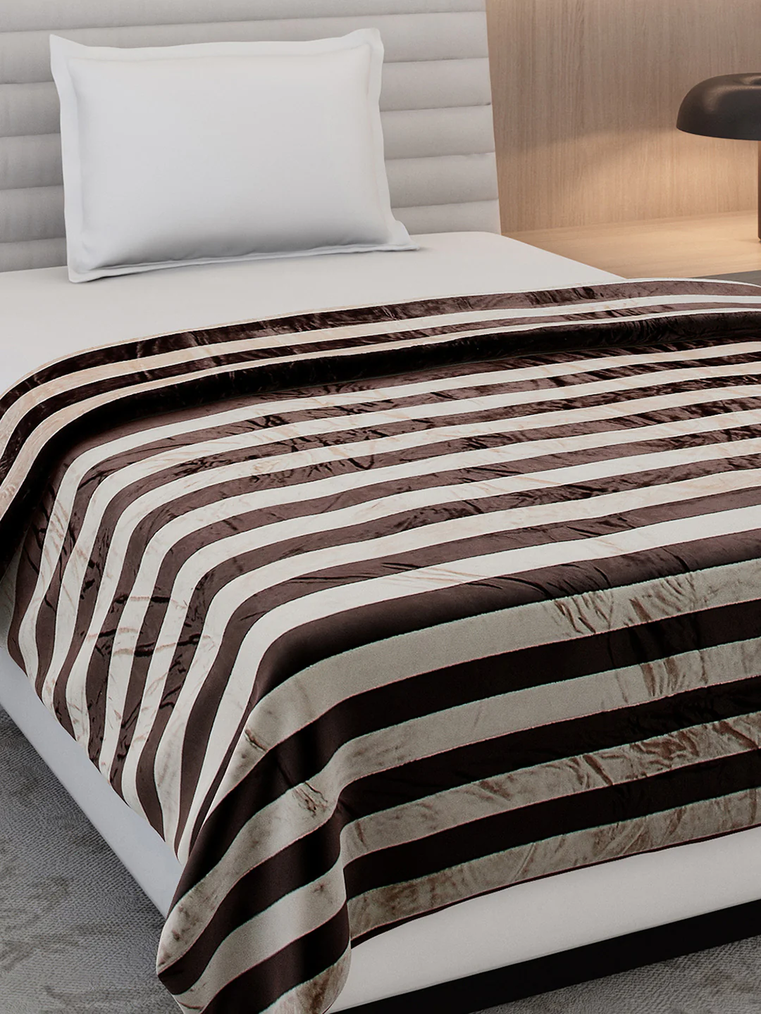 Striped Single Bed 300 GSM Blanket for AC Room - (Tribal) - Image 4