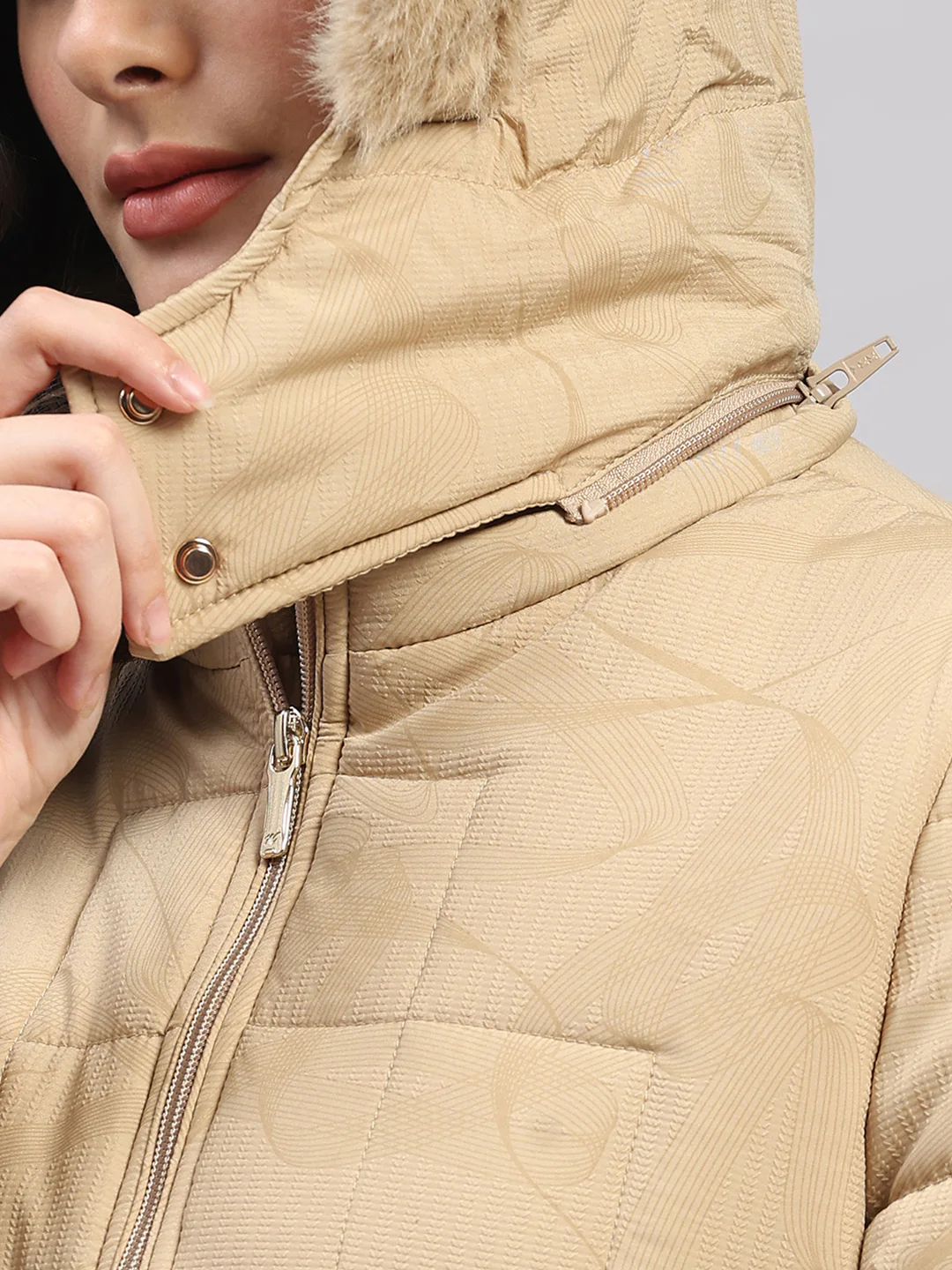 Women Beige Printed Hooded Full Sleeve Jacket (-10° Protection) - Image 8