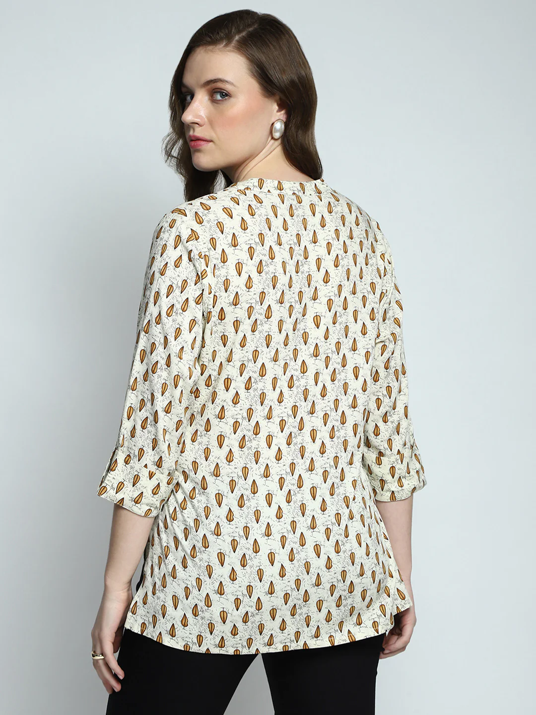 Women Beige Printed Round Neck 3/4th Sleeve Top - Image 5