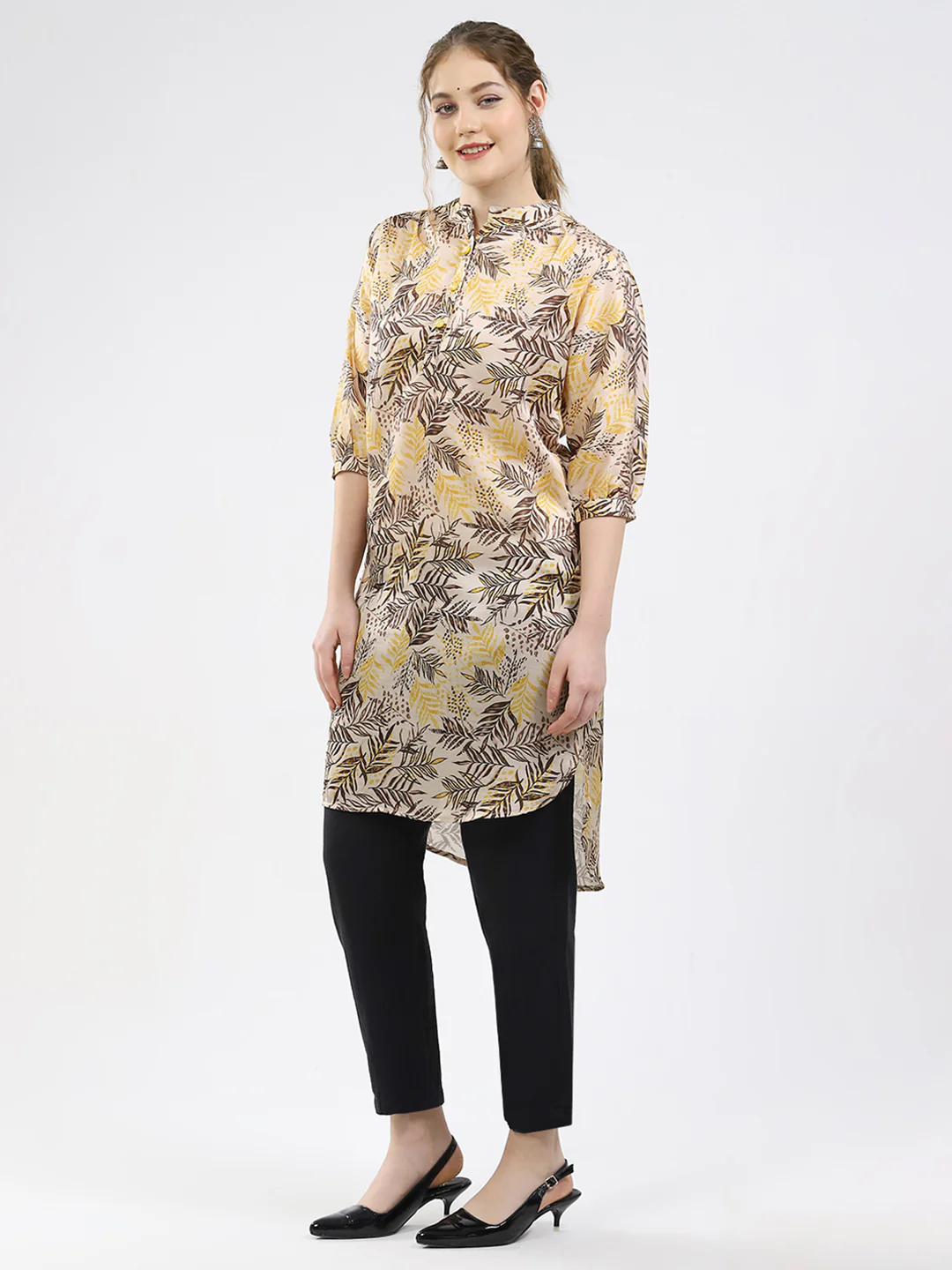 Women Beige Printed Round Neck 3/4th Sleeve Winter Kurti - Image 3