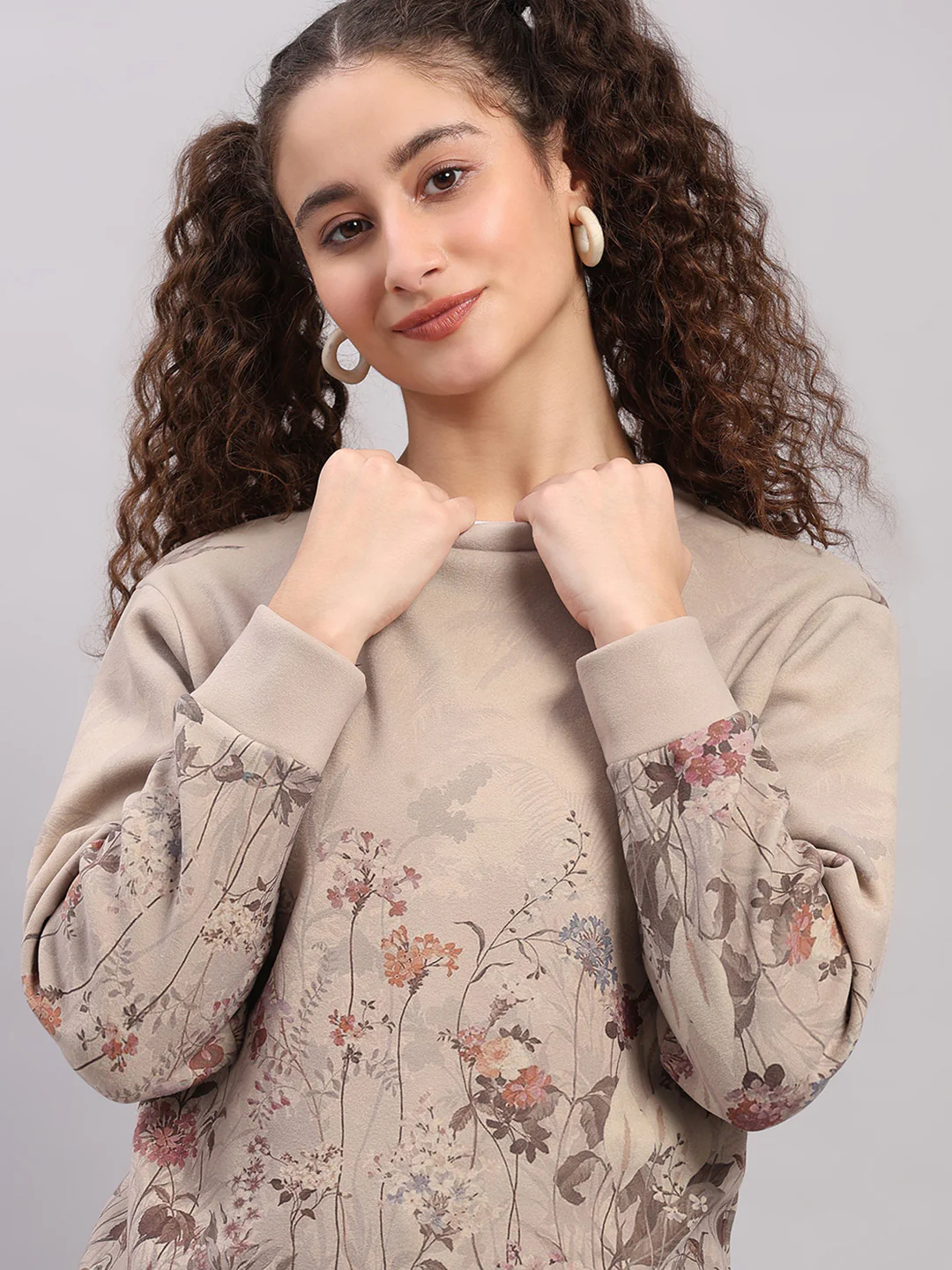 Women Beige Printed Round Neck Full Sleeve Sweatshirt - Image 6