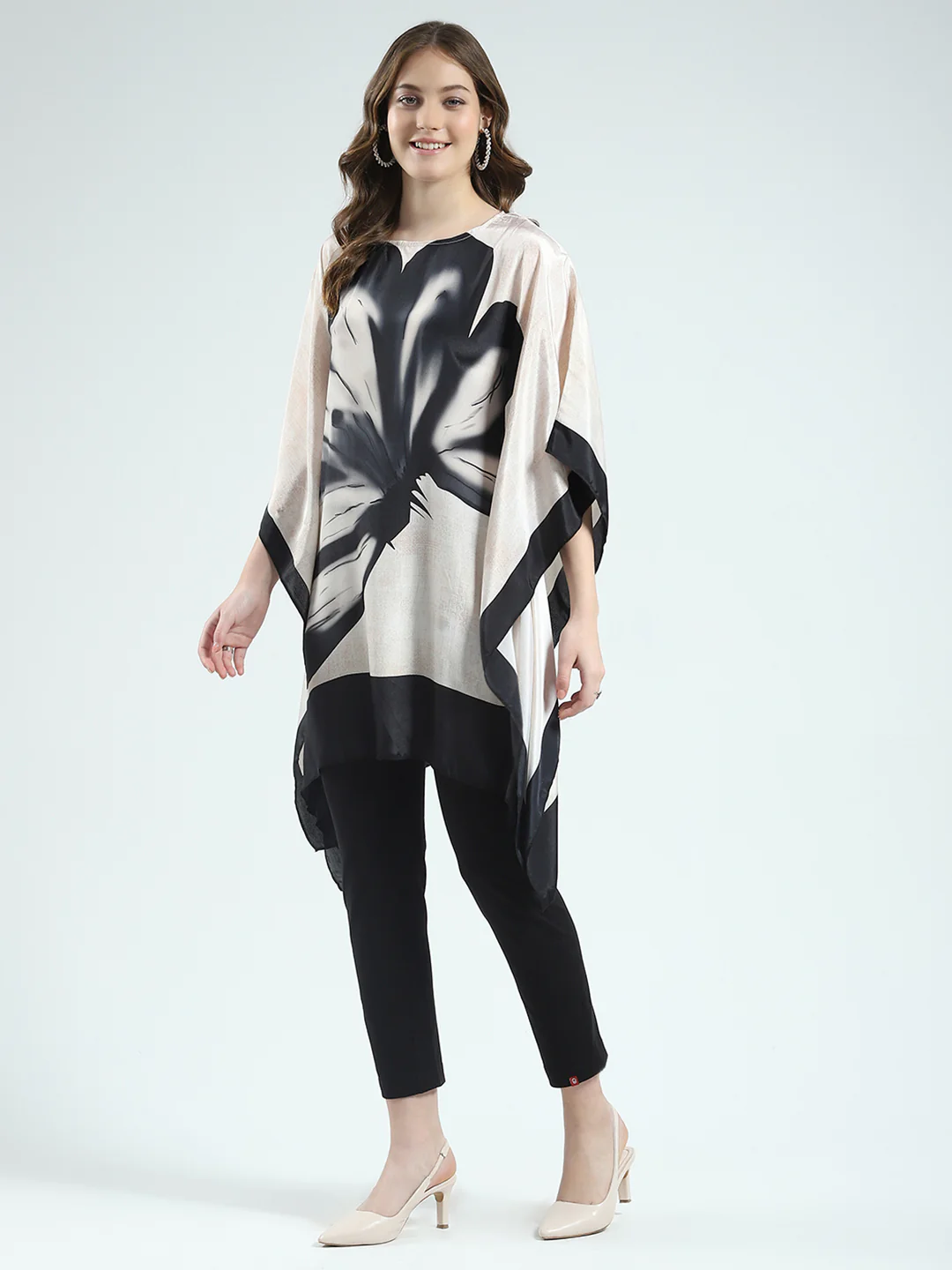 Women Beige Printed Round Neck 3/4th Sleeve Poncho - Image 3