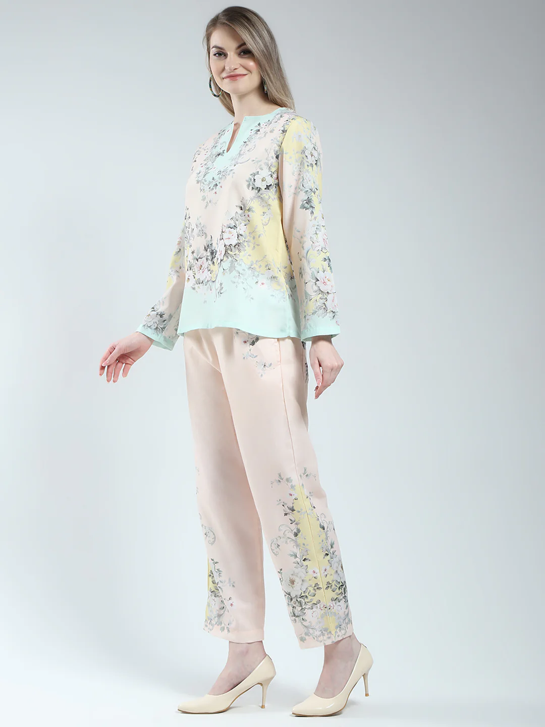 Women Beige Printed Round Neck Full Sleeve Cords Set - Image 4