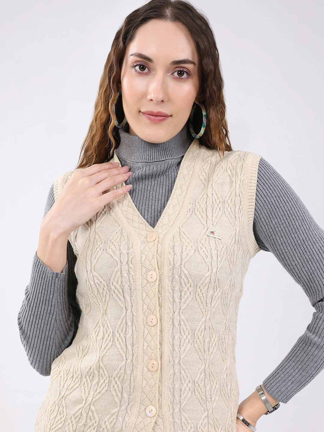 Women Beige Self Design V Neck Sleeveless Cardigan - Image 7