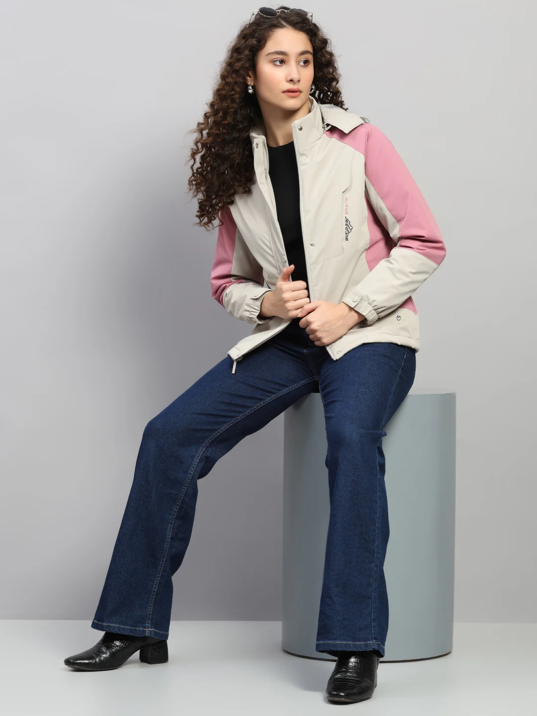Women Beige Solid Hooded Full Sleeve Jacket - Image 2