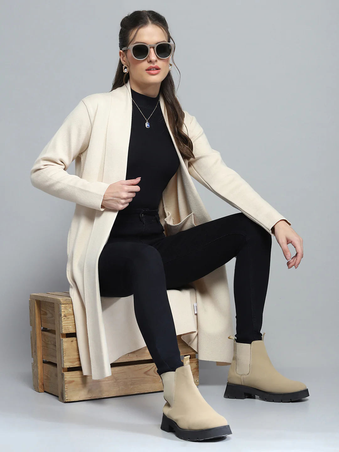 Women Beige Solid Notch Lapel Collar Full Sleeve Cardigan - Image 2