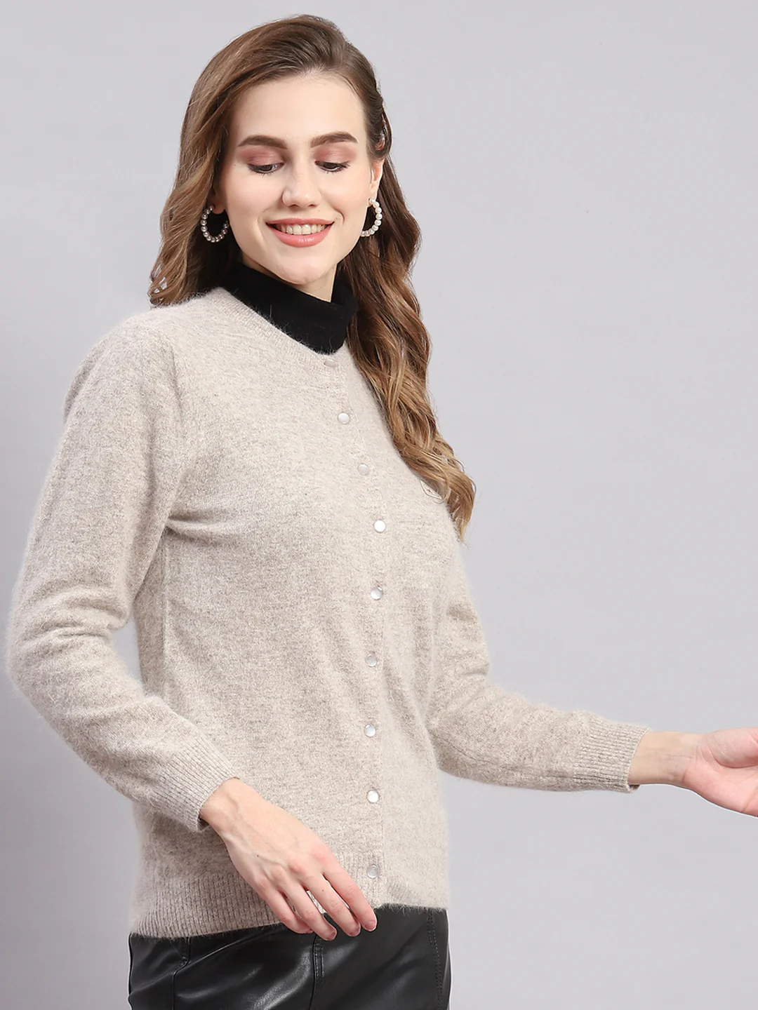 Women Beige Solid Round Neck Full Sleeve Cardigans - Image 4