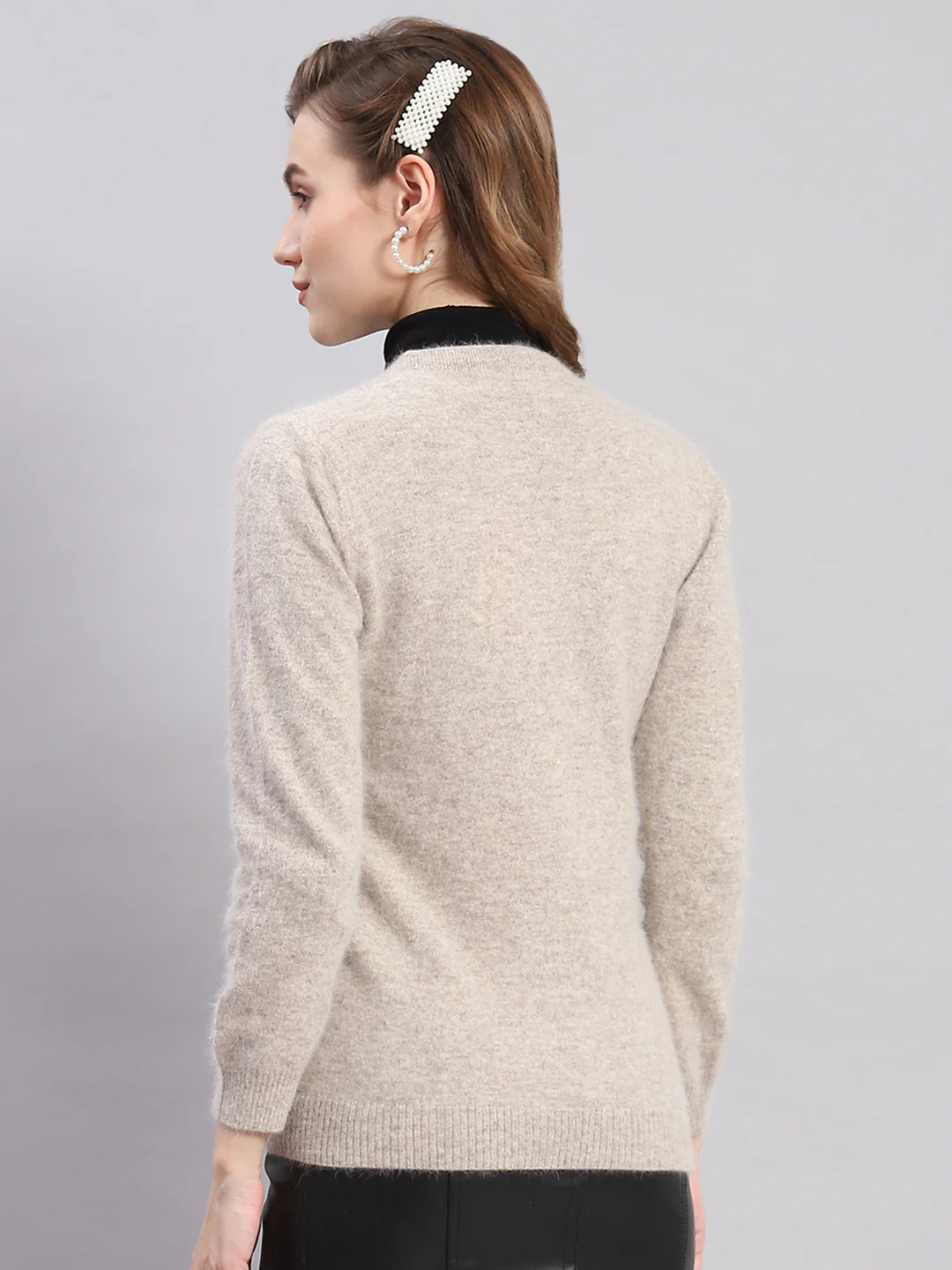 Women Beige Solid Round Neck Full Sleeve Cardigans - Image 5