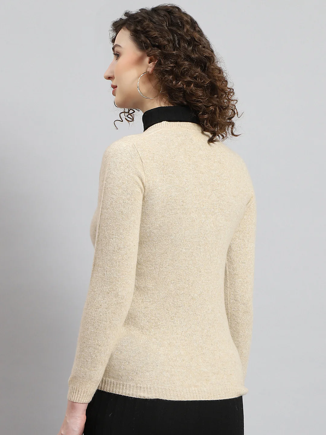 Women Beige Solid V Neck Full Sleeve Cardigan - Image 4