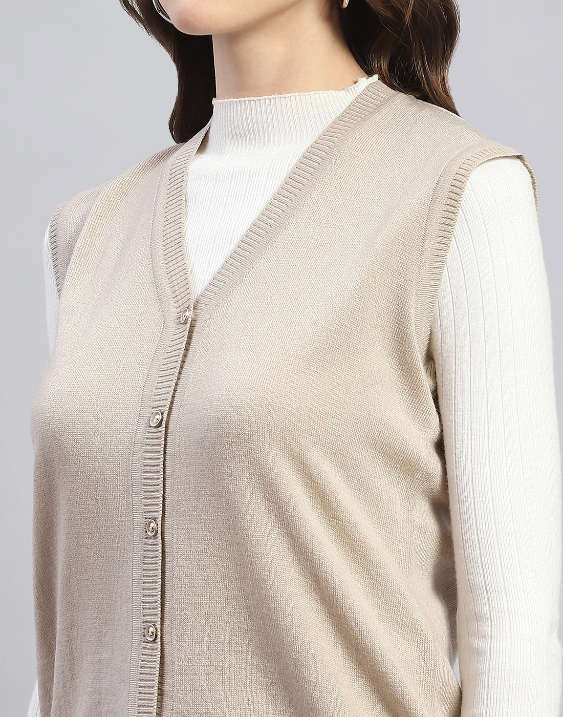 Women Beige Solid V Neck Sleeveless Cardigan - Image 6